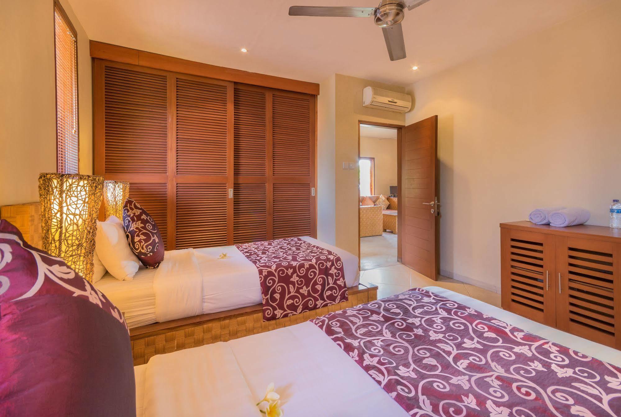 Villa Seriska Seminyak Exteriör bild